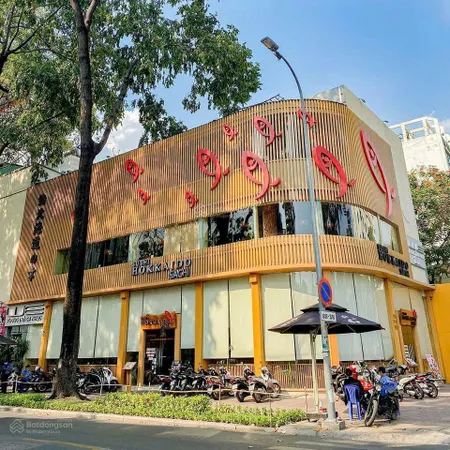 Bán nhà ngang 11m góc 2 mặt tiền sư vạn hạnh quận 10 3 tầng hđt 200tr/tháng giá 50 tỷ