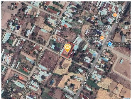 Bán đất 1000m² ngang 20.5m giá 1.8 tỷ Phường Đăk Bla