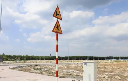 Tầm giá 1Tỷ5 có ngay đất 2 mặt tiền_S lên tới 150m2 (7.5x20m), kế bên sân bay Long Thành, tặng ngay SCJ 9999 và SH 125i khi thanh toán sang tên trong ngày!!! Liên hệ em ngay nhận quà giá trị!!!