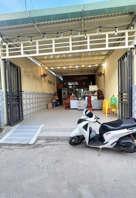Bán nhà gác lửng kiệt ô tô đường  Âu Cơ, Hòa Khánh , Liên Chiểu, Đà Nẵng
Giá bán 3.55 tỷ