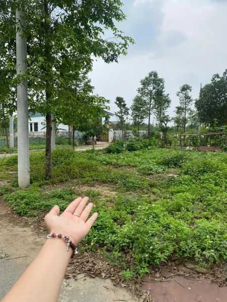 Bán đất lô đất DT 100m² view hồ tại khu TĐC Đại Học Quốc Gia. Sổ đỏ pháp lý rõ ràng
