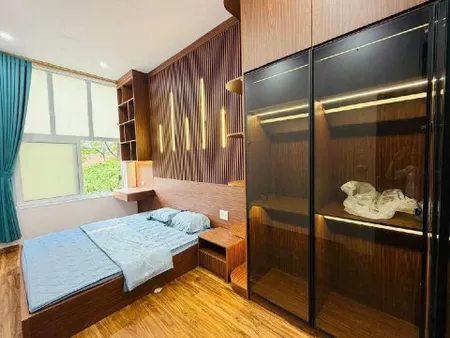 Nhà mặt phố Bế Văn Đàn, Hà Đông, Vừa ở vừa kinh doanh, Phân lô vỉa hè, Kinh doanh sầm uất cả ngày lẫn đêm, 5 tầng 1 lửng
