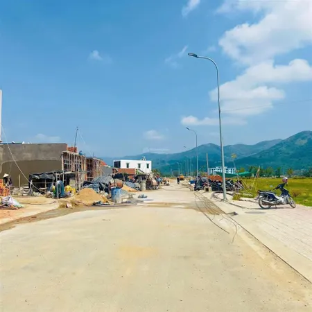 Trục chính 2 tháng 9, kkt vân phong. đường 16m, full thổ, 153.4m2. cách kđt 500m. giá 18tr/m2