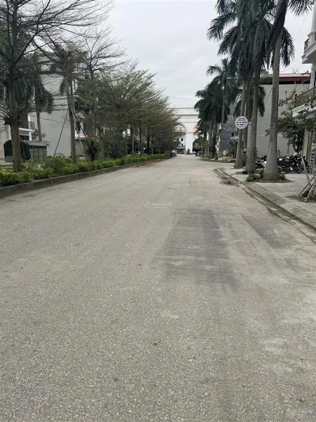 Trục chính đường đôi kđt khai sơn, sát dự án phú mỹ hưng, cách 300m đến trường đại học công nghiệp