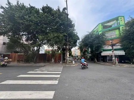 Đất kdc tên lửa 5x20m đường rộng 20m kinh doanh, đất trống tiện xây mới giá 9.4 tỷ