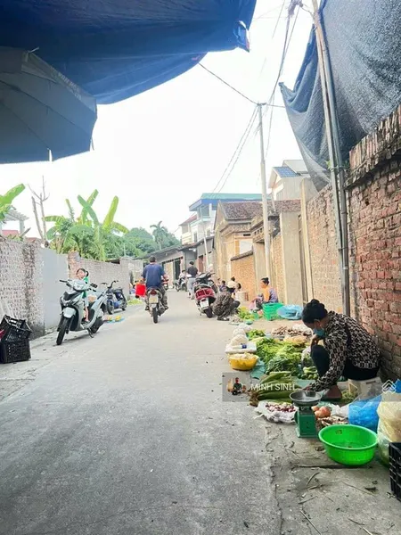Chính chủ e cần bán lô 2 mặt đường. 1 mặt là mặt chợ sẵn kinh doanh sầm uất. dt 101m2