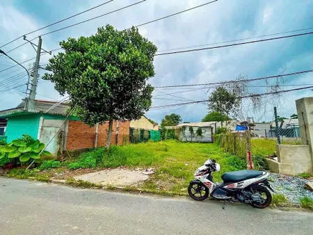 Bán đất 380m2 giá 630tr, 200m2 thổ cư, trung tâm tx trảng bàng shr