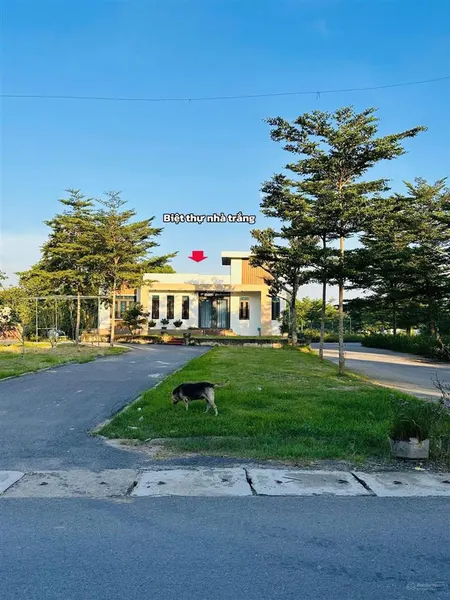 Trung tâm hoà lạc, đối diện trường tiểu học cổ đông, 60m2 chỉ 2.3 tỷ, đường rộng thông