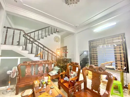 ♣ MT Tiểu La, đường 10.5m, 180m2, ngang 6.7m, đoạn kinh doanh cực tốt, giá đầu tư 95tr/m2