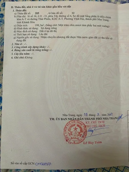 Bán nhà mặt tiền đường Thái Phiên , Vĩnh Hải. DT 198m2 . Sát biển, giá 9,9 tiu