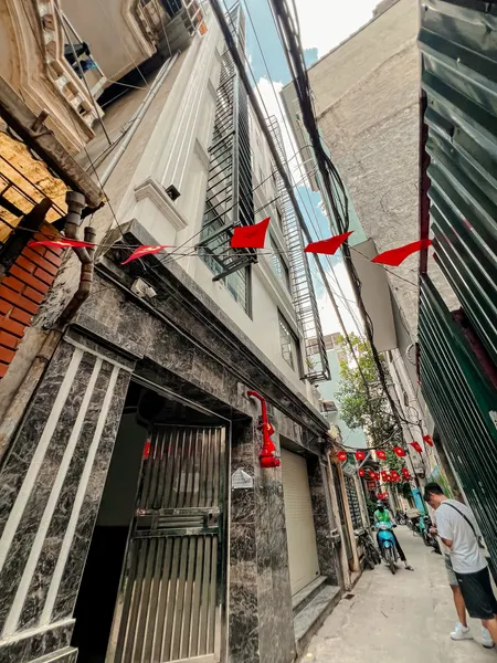 BÁN TÒA NHÀ CCMN ĐƯỜNG QUAN HOA. 130M2 - 7 TẦNG. THANG MÁY. 29 PHÒNG KK.