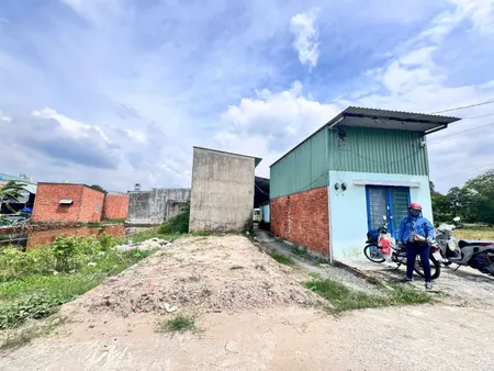 Bán nhà 206.7m² ngang 10m giá 1.8 tỷ Xã Mỹ Hạnh