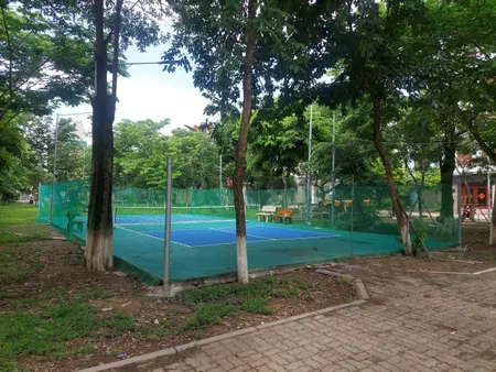 Bán nhà 2.5 tầng. Diện tích đất 89.6m. Giãn dân khả lễ 1. Nhìn vườn hoa phạm ngũ lão. Cạnh nút giao tây nam. Phường võ cường bắc ninh