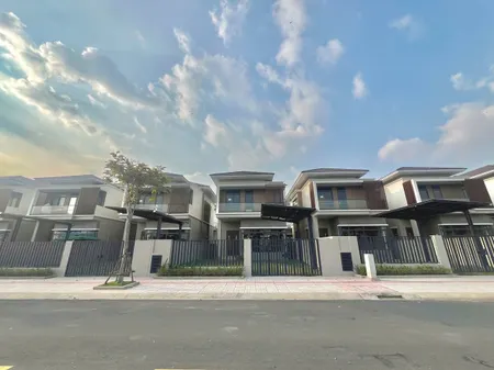 Bán căn biệt thự Sun casa Central diện tích 250m2 giá chỉ 2 tỉ 6 sở hữu ngay