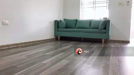 Bán căn hộ b1 ngọc khánh (31 nguyễn chí thanh), dt 44m2 sổ, sử dụng 90m2, giá 6.3 tỷ, view hồ