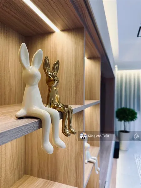 Bán căn hộ mỹ khánh view hồ bơi, nhà rất đẹp, đầy đủ nội thất giá 9,8 tỷ. 0947 384 ***