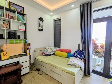 Nhà 3 tầng phường Phú Thuận cạnh UBND Phú Thuận; 5x9m; đúc BTkhô an ninh; hoàn công đủ