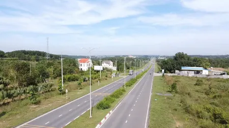 Chiết khấu tới 200tr cho hơn 100m2, Chỉ hơn 1TỶ. Bao xây dựng_Hạ tầng 100%_Có sổ từng lô. Tặng xe SH 125i và vàng SCJ 9999. Liên hệ ngay chọn vị trí đẹp