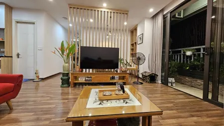 (Tin thật 100%) CH lô góc 90m2 x 2PN có lốt ô tô tại CC Hòa Phát - Ban công Đông Bắc - NT 500 triệu