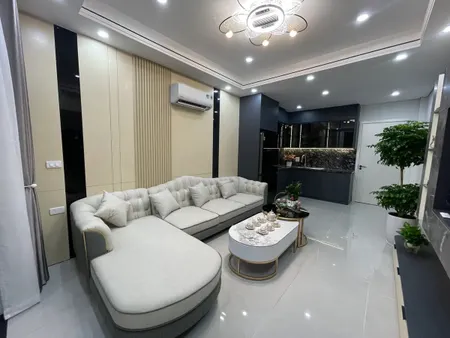 Bán Nhanh Nhà Phố Cổ Linh 40m2 6T Thang Máy, Gara Ô Tô, Vài Bước Ra Phố - 12.X Tỷ