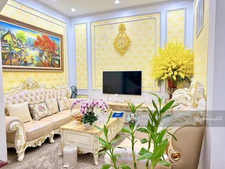 Siêu hiếm! chỉ nhỉnh 4 tỷ có ngay căn hộ 80m2 có thang máy, đầy đủ tiện ích, ô tô đỗ cửa, kdsu
