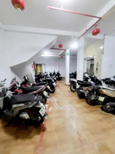 BÁN TÒA CCMN ĐƯỜNG TÂN TRIỀU. 90M2 XÂY 8 TẦNG. THANG MÁY. 24 PHÒNG KK.