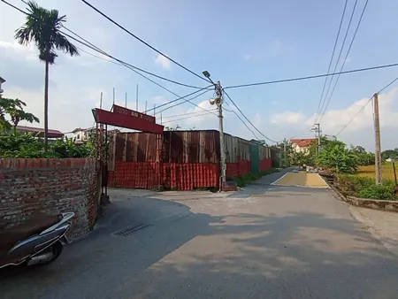 Bán đất Thuận Thành, Bắc Ninh. 98m2 * mt 5,8m * 2,6 tỷ. ô tô vào đất, sát phố