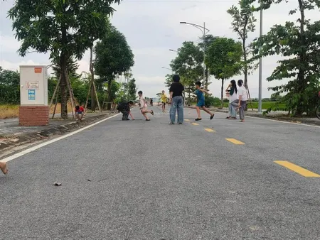 Lô đất 2 mặt tiền đẹp nhất dự án đồng văn . giáp công viên trung tâm . giá chỉ trên 3 tỷ