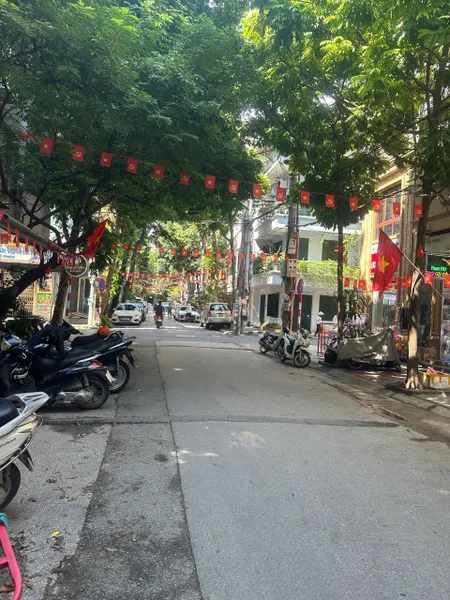 [GIÁ SỐC]BÁN NHÀ VĂN QUÁN_OTO TRÁNH_KINH DOANH_NHÀ CÓ LỘC_DÒNG TIỀN 30TR/THÁNG_13,2TỈ