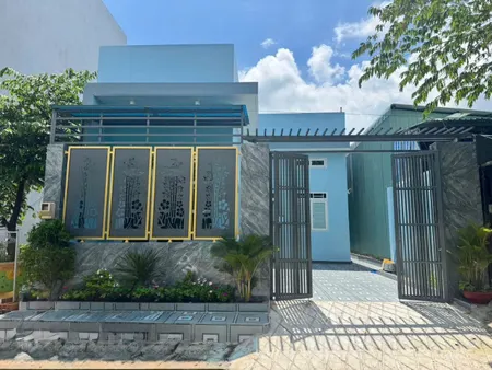 BÁN ĐẤT - TẶNG NHÀ - MẶT TIỀN ĐƯỜNG NHỰA 8M - KDC HOÀNG HOA, CHỈ 6.75 TỶ