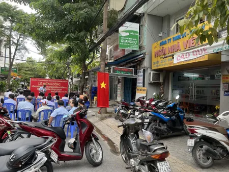 Goc 2 mặt tiền kim sơn , nguyễn hữu thọ . vị trí vàng. dt 5x20m 4 lầu . giá 40 tỷ. Lh: 0942.18.38.68 E Huy