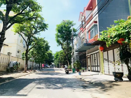 [ Bán gấp ] Đất mặt tiền Đỗ Năng Tế ngay UB Quận Liên Chiểu, 100m2 (5x20)  Vị trí đẹp trung tâm