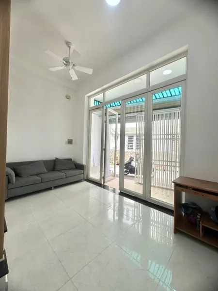 Bán nhà Thủ Đức, Linh Xuân, đường Số 9, 54m2, 2 tầng, 3PN, SH, 4.29  tỷ.