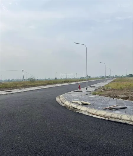 Bán lô đất xưởng tại cụm công nghiệp hồng dương, 9,4 triệu / m2, 1083 m2. 0989 580 ***