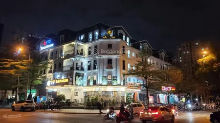 Cực hiếm. bán căn nhà mặt phố đẹp nhất đường mạc thái tổ. 120m2. mt 6m. giá chỉ nhỉnh 60 tỷ