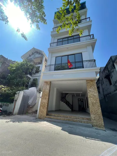 Bán nhà mặt phố bồ đề, view hồ dt 87m2, 7 tầng mặt tiền 6m, lô góc kinh doanh