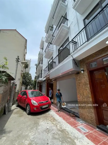 Bán nhà bát khối giá đầu tư ô tô tránh 3 gác 42m2 x 5 tầng 2 thoáng gần công viên hồ 30ha gần aeon