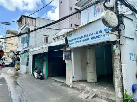 Chính chủ bán nhà cấp 4 mt đoàn văn bơ, quận 4, thích hợp kinh doanh và ở. 0903 870 ***