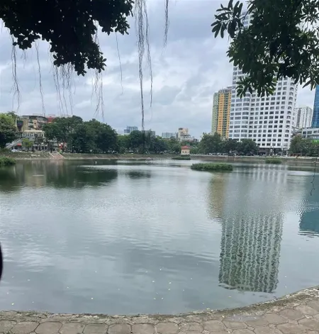 View hồ cv tuổi trẻ, ngõ phân lô ô tô tránh, vỉa hè rộng, kd vp hay ở đều đa chức năng.
