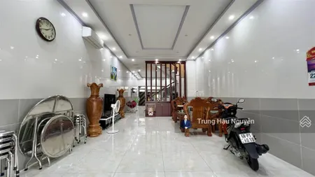 Nhà đẹp đảo phú gia kế công viên hồ trung tâm phú cường, lộ 18m, 5x24m, 3 tầng, 3 ngủ 4 wc, shr