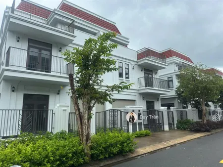 Bán biệt thự song lập la vida vũng tàu, hướng đông nam chỉ 17,9 tỷ, full nội thất, có thang máy