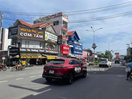 Căn góc mặt tiền kinh doanh khu hành chính dĩ an, 121m2, 4 tầng, ngang 6m