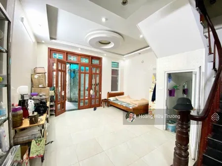 Bán nhà phố xuân thuỷ cầu giấy dt 57m2 5 tầng ngõ thông dân xây cách ô tô 40m!!!