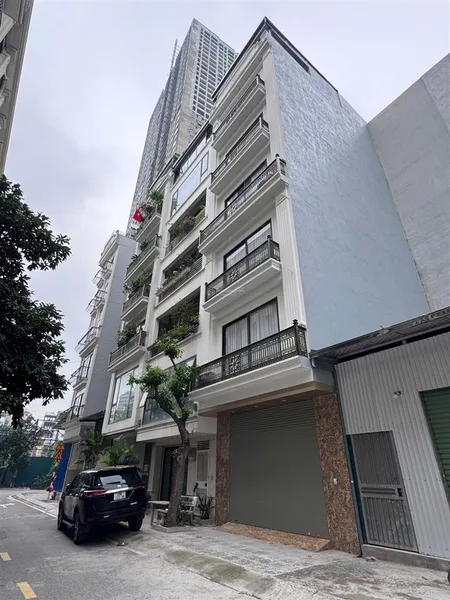 Mặt phố phan đình giót 50m 5 tầng thang máy hai thoáng dòng tiền khủng giá 13,5 tỷ