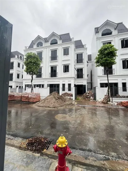 Bán gấp biệt thự mễ trì thượng. 140m2, mt 10m, 4 tầng. giá đầu tư 42 tỷ. sổ đỏ cc. 0974 687 ***