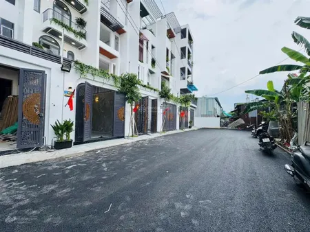 Nhà 1 trệt 4 lầu đường 10m thạnh xuân 25 full nội thất full giá 7.3 tỷ thương lượng