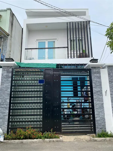 Kẹt tiền giảm 500tr. nhà nở hậu tài lộc 8.2m. ngang lớn 5.5m. view sông thoáng mát. 4pn 4wc.