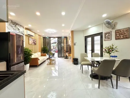 Bán nhà mặt tiền đường duy tân p15 phú nhuận,hẻm xe hơi, 2 tầng btct,tặng full nội thất chỉ 5,x tỷ