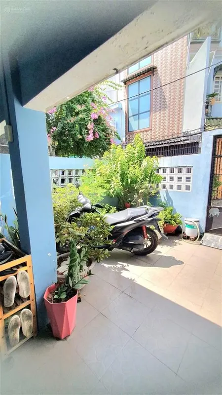 Bán nhà phan văn trị, hẻm xe hơi, 84m2, ngang 4.33m, chỉ 8.65 tỷ