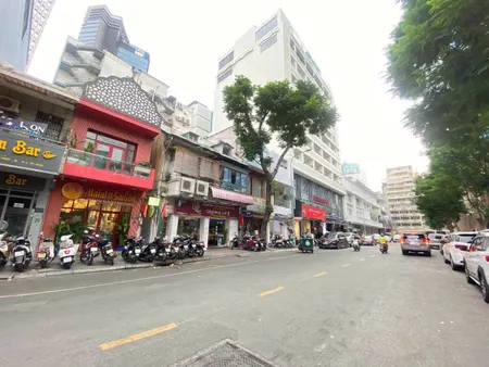 Bán Nhà Mặt Tiền 25 Đông Du, P.Bến Nghé, Q.1